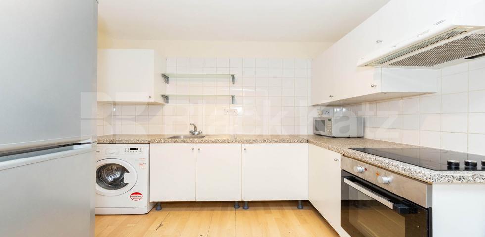 			4 Bedroom, 1 bath, 1 reception Apartment			 Parnell Road , Bow E3